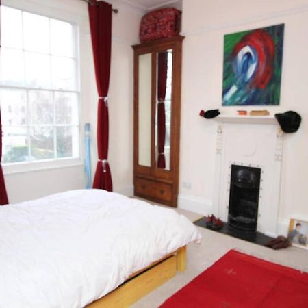 Stunning Arty Apartment In The Heart Of Clifton Bristol Eksteriør billede