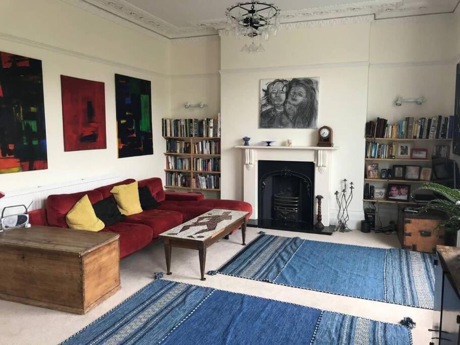 Stunning Arty Apartment In The Heart Of Clifton Bristol Eksteriør billede