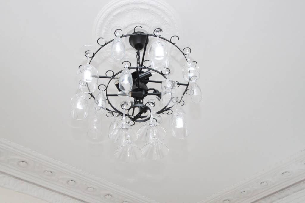 Stunning Arty Apartment In The Heart Of Clifton Bristol Eksteriør billede