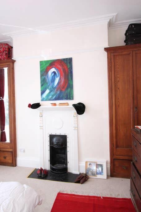 Stunning Arty Apartment In The Heart Of Clifton Bristol Eksteriør billede